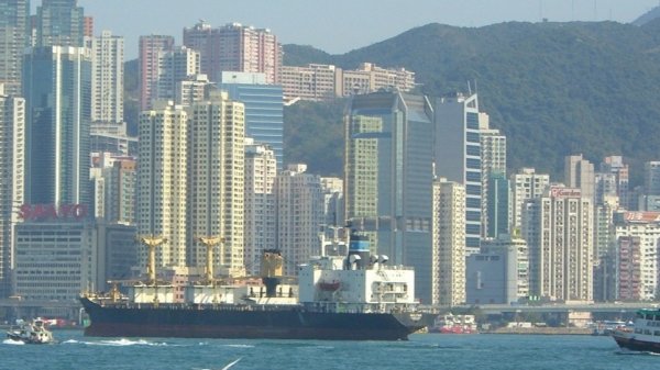 李云泽会见香港特区政府财政司司长陈茂波