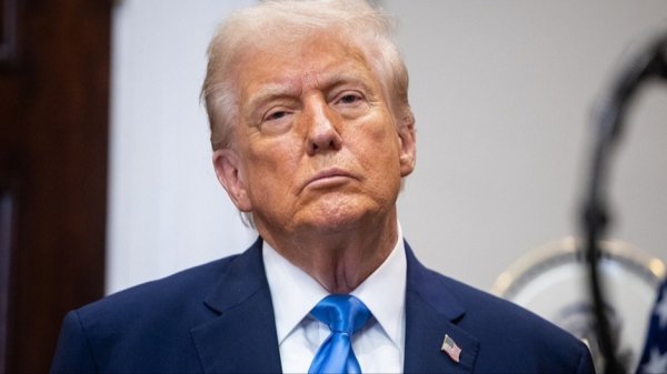 特朗普据报考虑占领或封锁哈尔克岛