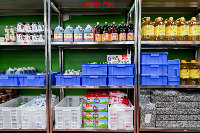 七鲜小厨门店核心食材存储区